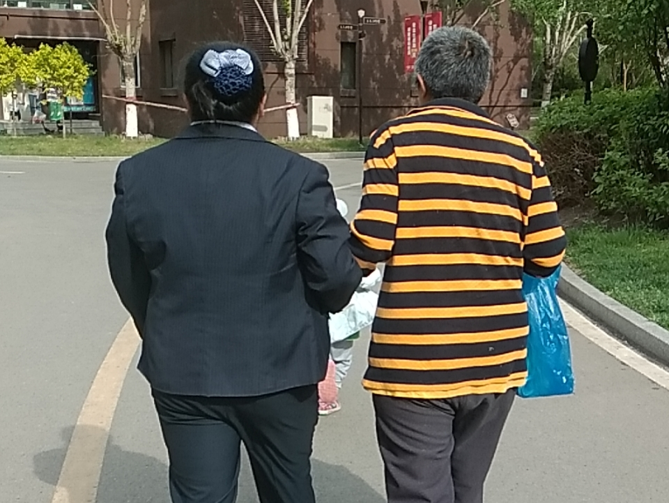 業(yè)主不慎摔傷，魯商服務(wù)哈爾濱鳳凰城項目緊急救助溫暖人心