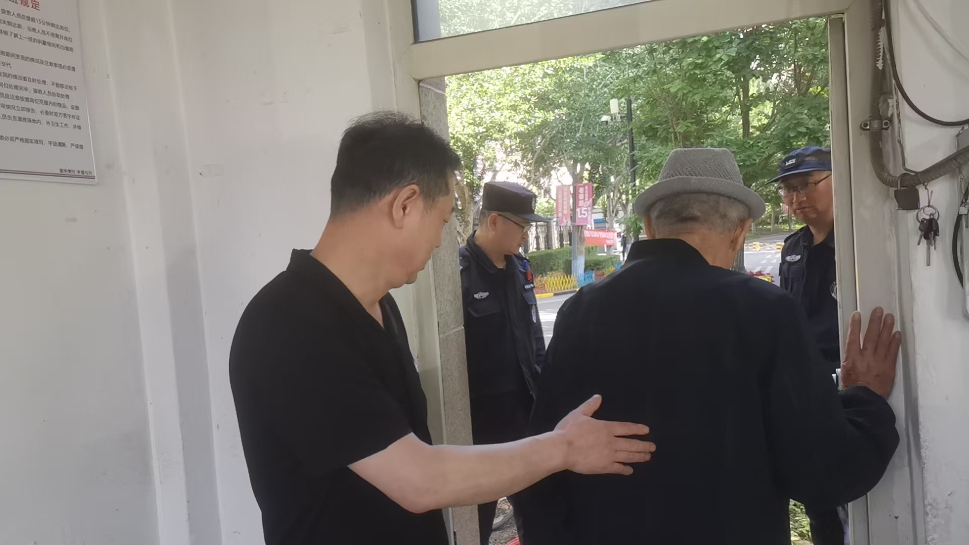 在您需要時，總有一份守護悄然抵達(dá) | 魯商服務(wù)溫情紀(jì)事