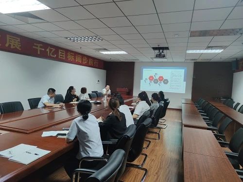 魯商物業(yè)客服管理部召開解放思想大討論研討會